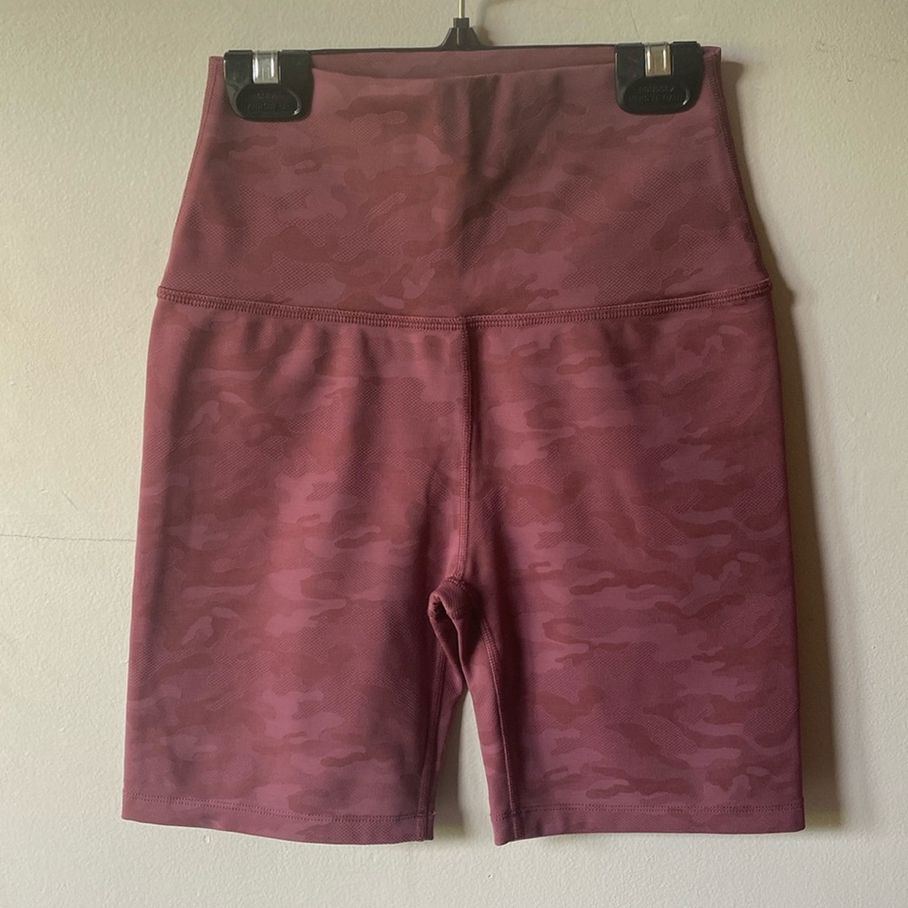 Beyond yoga compression shorts size S